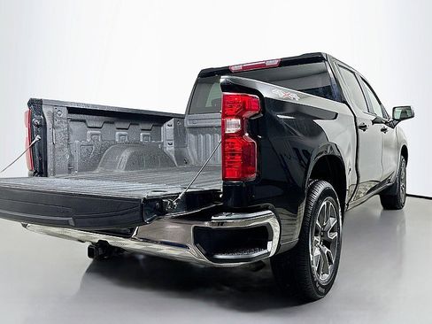 Used 2022 Chevrolet Silverado 1500 LT image 24