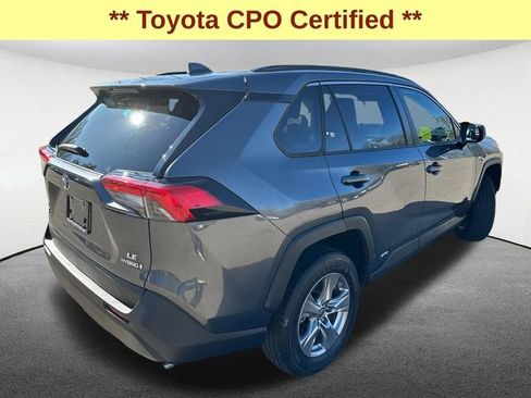 Certified 2022 Toyota RAV4 LE AWD/4WD image 12