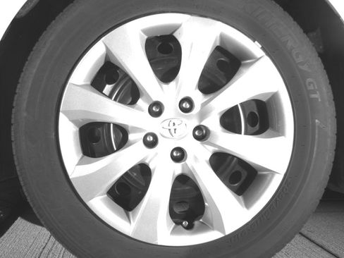 Used 2025 Toyota Corolla LE FWD image 12
