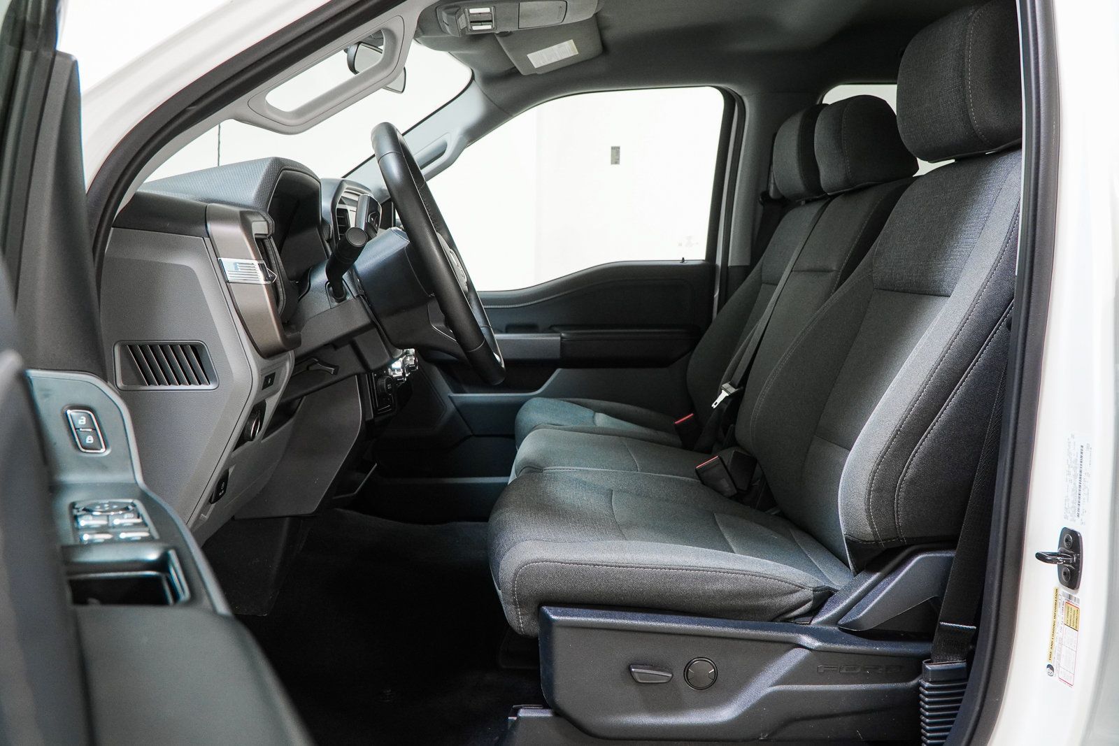 Used 2025 Ford F150 XLT w/ Equipment Group 301A Standard AWD/4WD image 19