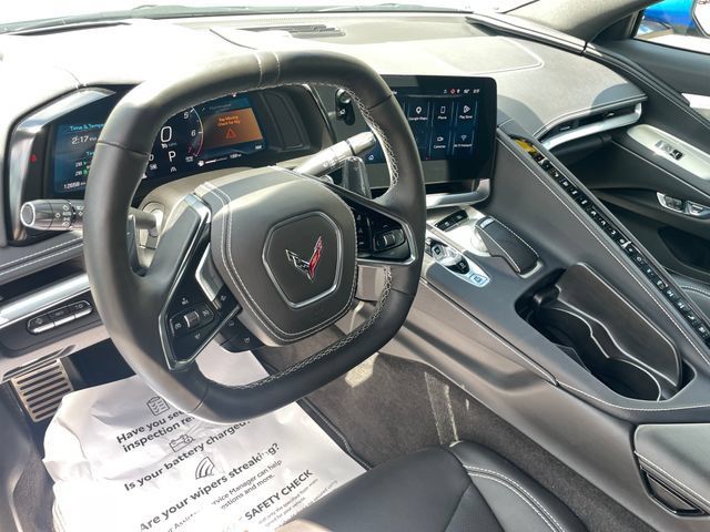Used 2025 Chevrolet Corvette Stingray Preferred Cpe w/ 2LT RWD image 13