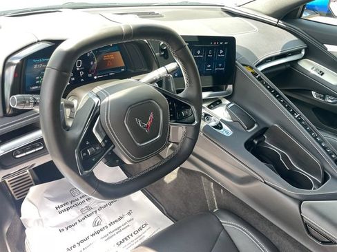 Used 2025 Chevrolet Corvette Stingray Preferred Cpe w/ 2LT RWD image 13