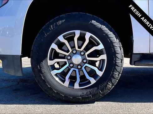 Used 2020 Chevrolet Tahoe LT image 34