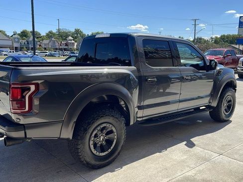 Used 2017 Ford F150 Raptor w/ Equipment Group 802A Luxury AWD/4WD image 9