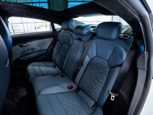 Used 2024 Audi e-tron GT Prestige image 59