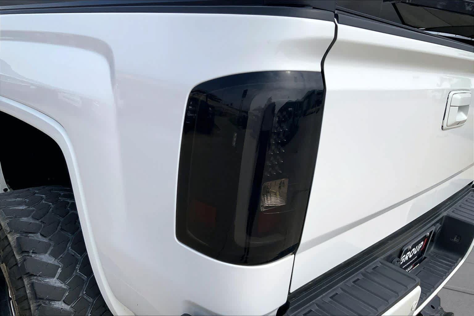 Used 2016 GMC Sierra 2500 Denali w/ Duramax Plus Package AWD/4WD image 27