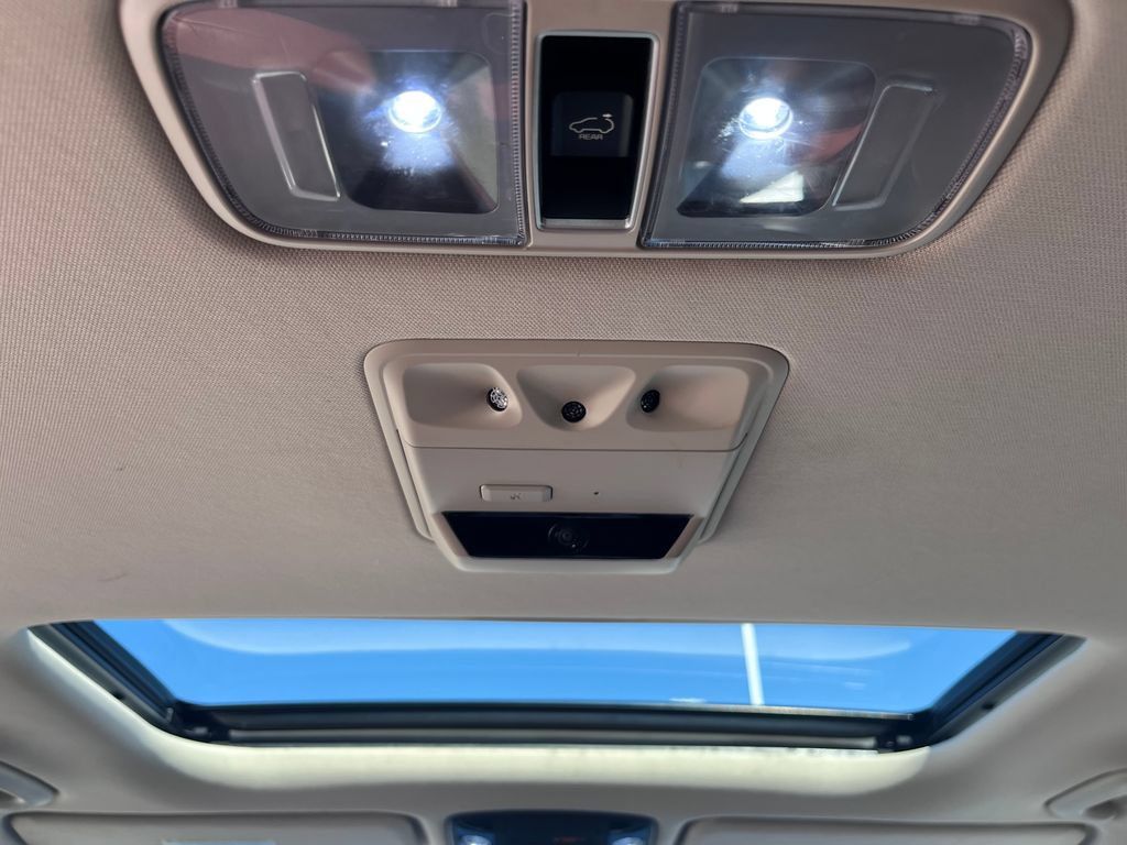 Certified 2024 Kia Carnival SX Prestige FWD image 23