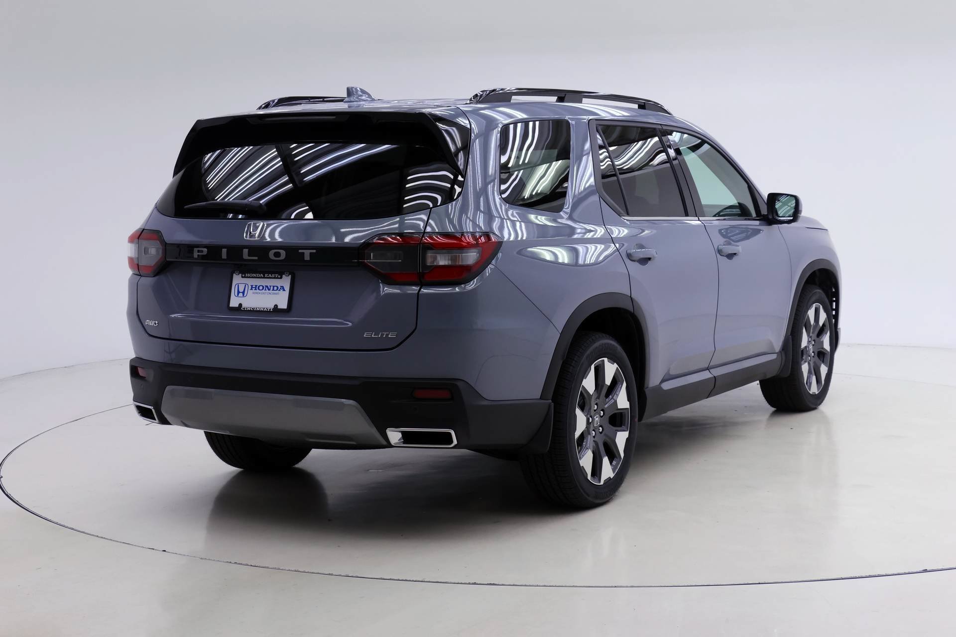 New 2026 Honda Pilot Elite image 2