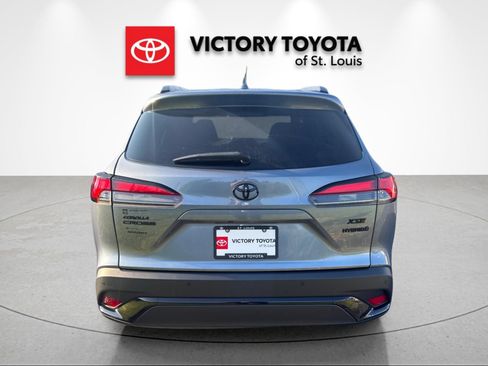 Used 2024 Toyota Corolla Cross AWD Hybrid w/ Convenience Package image 4