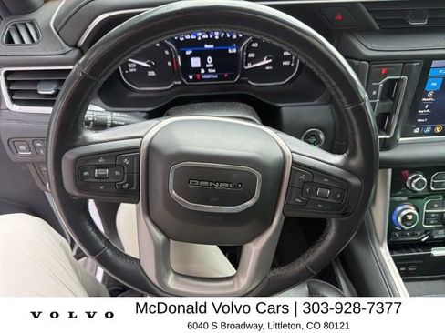 Used 2021 GMC Yukon Denali w/ Denali Premium Package image 5