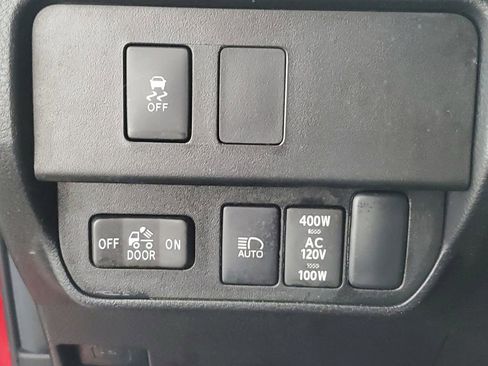 Used 2023 Toyota Tacoma TRD Off-Road image 26