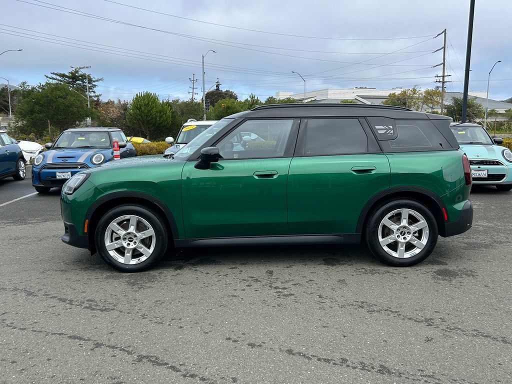 Used 2025 MINI Cooper Countryman SE AWD/4WD image 2