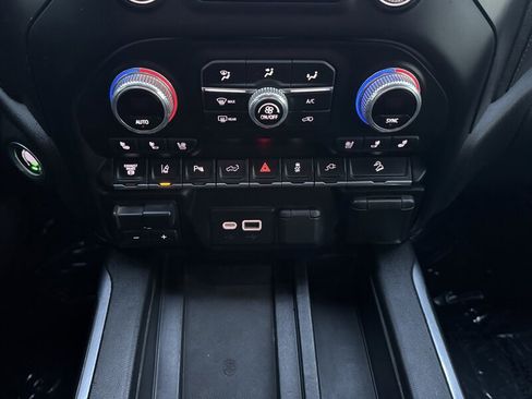 Used 2020 GMC Sierra 2500 AT4 AWD/4WD image 38
