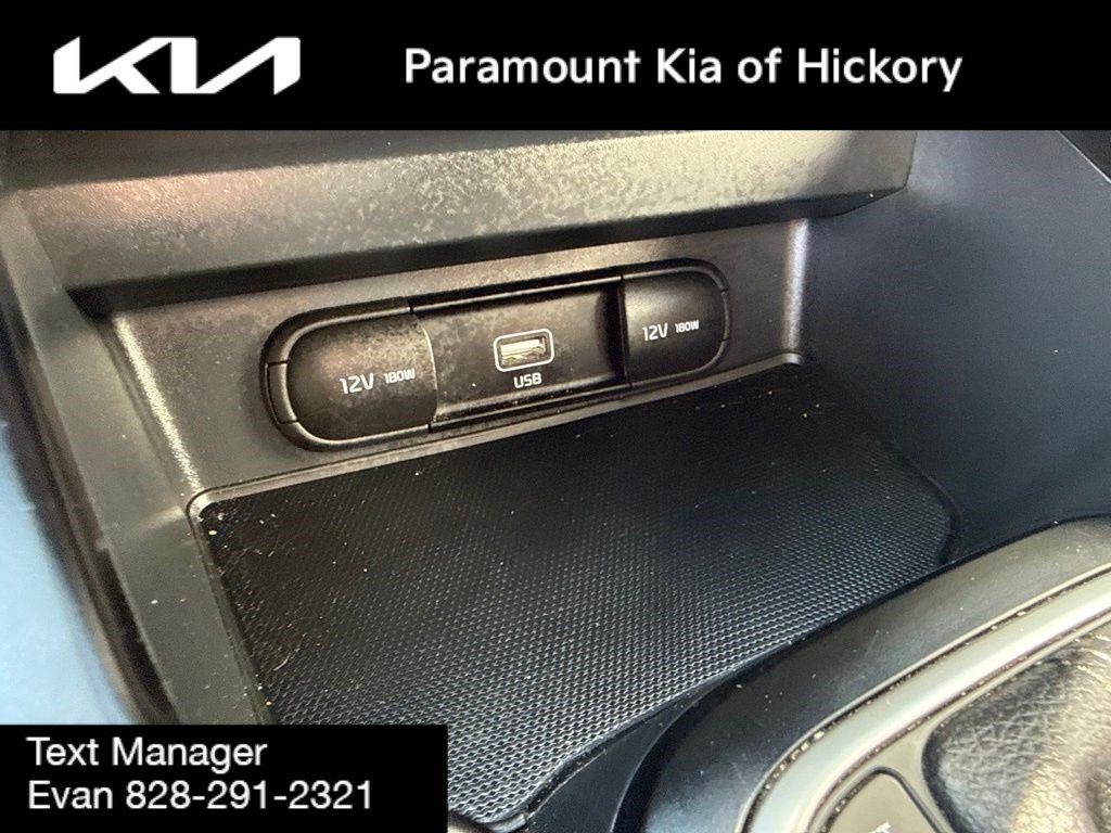 Used 2020 Kia Soul LX FWD image 23