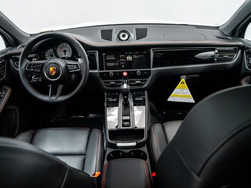 New 2026 Porsche Macan AWD/4WD image 21