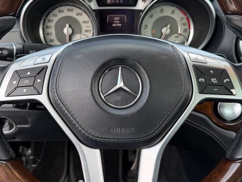 Used 2014 Mercedes-Benz SL 550 image 40