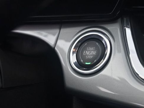 Used 2025 Chevrolet Trax LT image 24