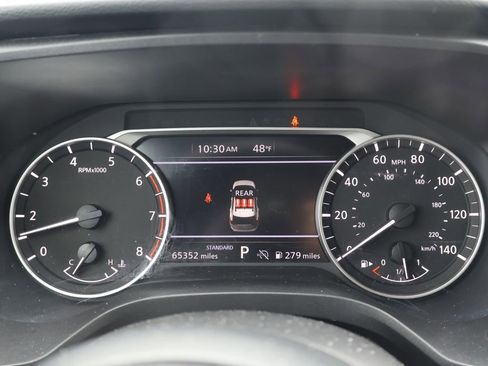 Used 2024 Nissan Rogue SV image 2