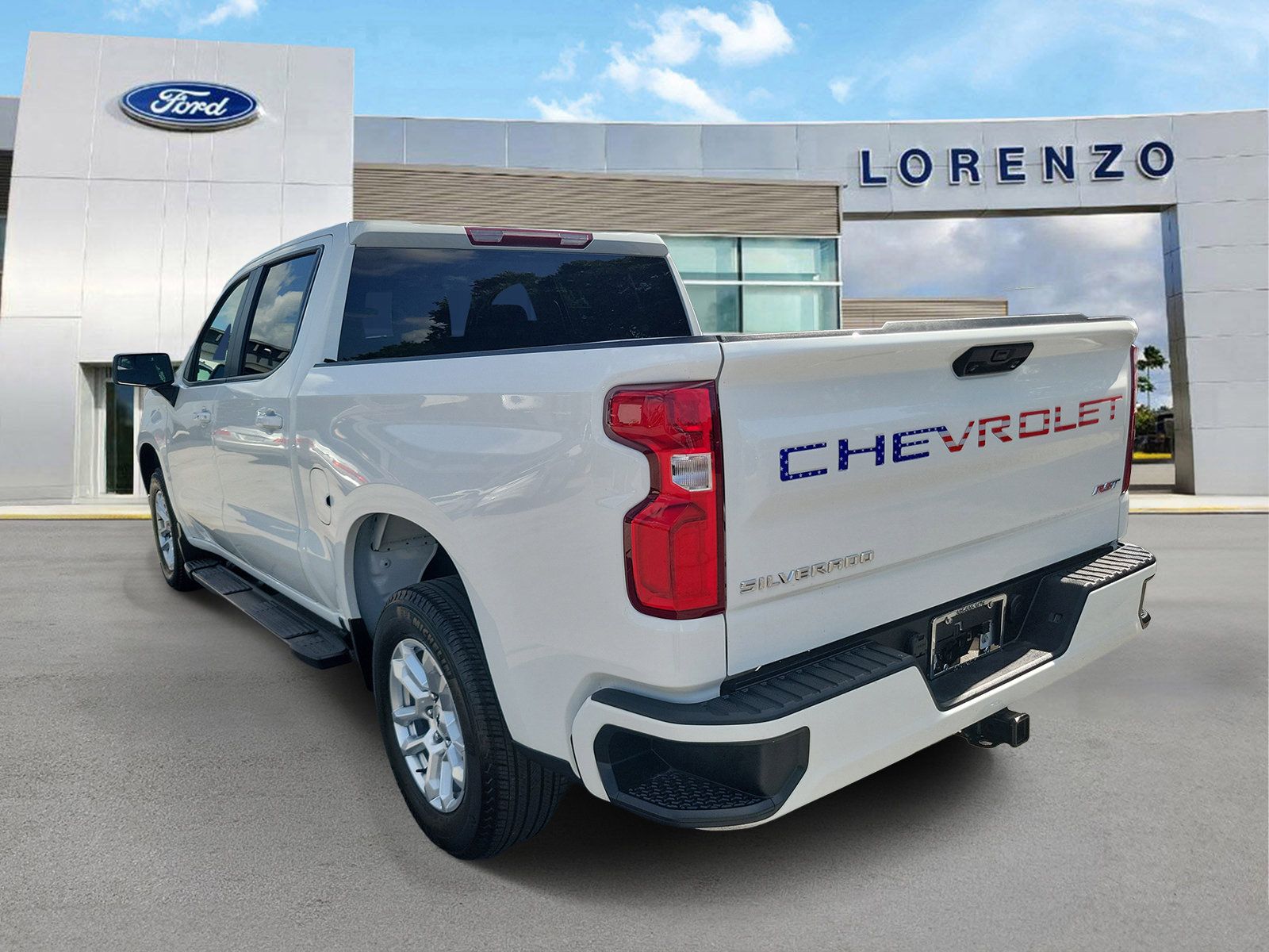 Used 2024 Chevrolet Silverado 1500 RST RWD image 7