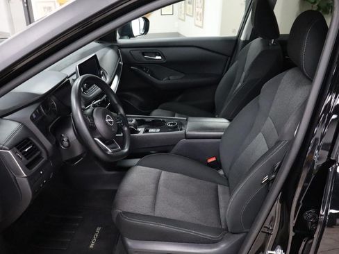 Used 2024 Nissan Rogue SV AWD/4WD image 9