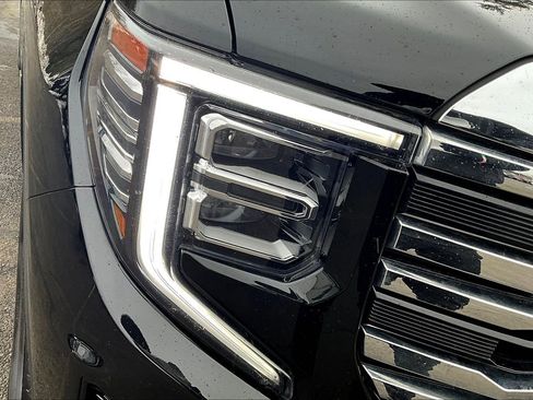 Used 2025 GMC Sierra 1500 SLT image 23