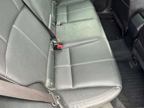 Used 2017 Subaru Forester 2.5i Touring AWD/4WD image 18