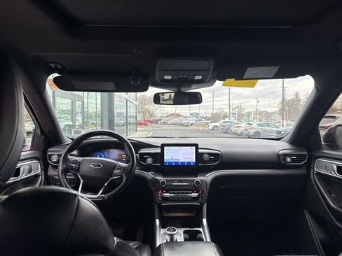 Used 2020 Ford Explorer ST image 12