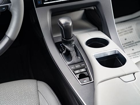 Used 2021 Toyota Avalon Limited w/ Advanced Safety Package image 24