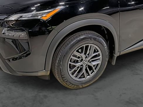 Used 2024 Nissan Rogue S image 7