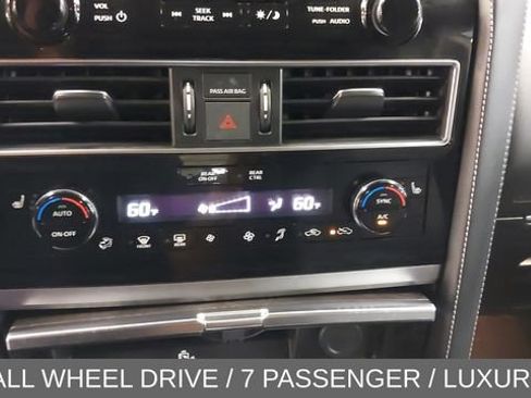 Used 2024 INFINITI QX80 Luxe AWD/4WD image 30
