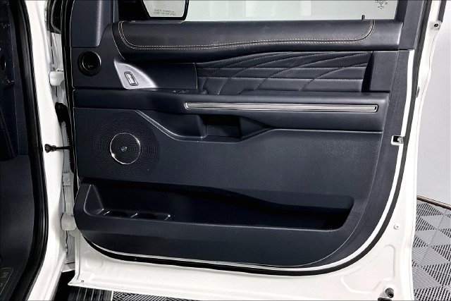 Used 2022 Ford Expedition Platinum RWD image 28