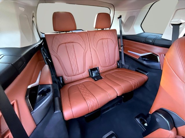 Used 2020 BMW X7 xDrive40i w/ Cold Weather Package AWD/4WD image 27
