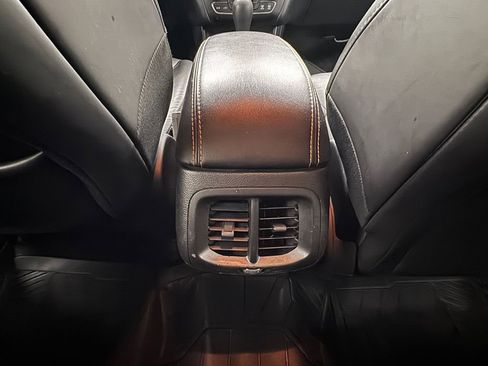 Used 2018 Jeep Cherokee Latitude Plus image 26