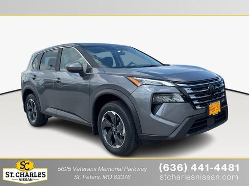 Used 2025 Nissan Rogue SV image 1