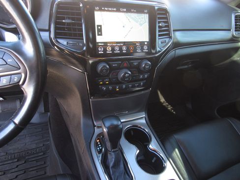 Used 2021 Jeep Grand Cherokee Limited X image 19