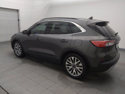 Used 2020 Ford Escape Titanium w/ Titanium Premium Package 2.0 image 3