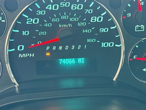 Used 2009 Chevrolet Express 2500 RWD image 13