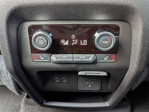 New 2026 Buick Enclave Avenir image 18