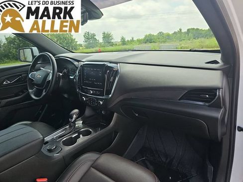 Used 2024 Chevrolet Traverse High Country FWD image 28