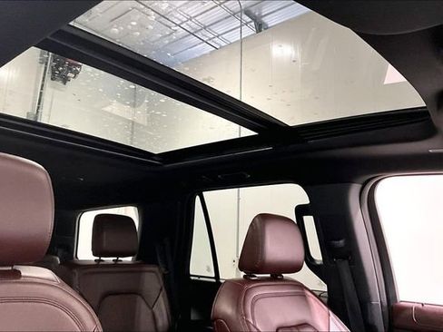 Used 2024 Ford Expedition Limited image 29
