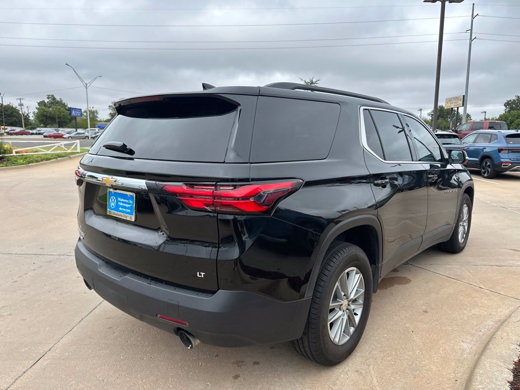 Used 2023 Chevrolet Traverse LT FWD image 4
