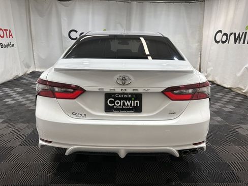 Used 2023 Toyota Camry SE image 5