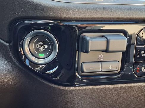 Certified 2024 Chevrolet Silverado 2500 LTZ w/ LTZ Premium Package image 10