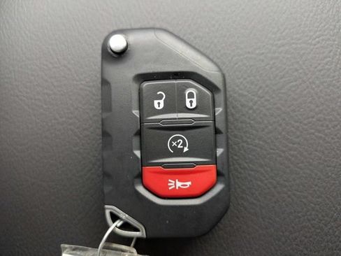 New 2026 Jeep Wrangler Unlimited Sahara AWD/4WD image 31