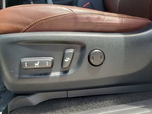 Used 2016 Toyota 4Runner Limited RWD image 16