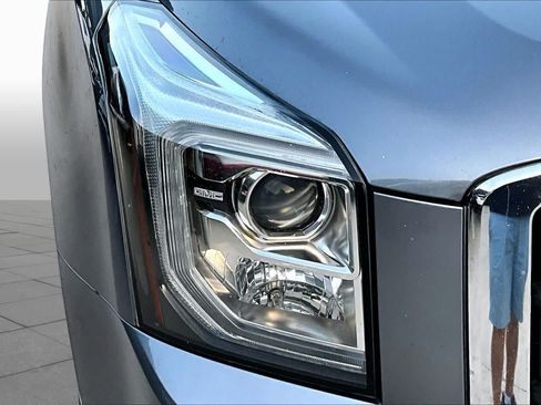 Used 2019 GMC Yukon SLT w/ Open Road Package AWD/4WD image 29