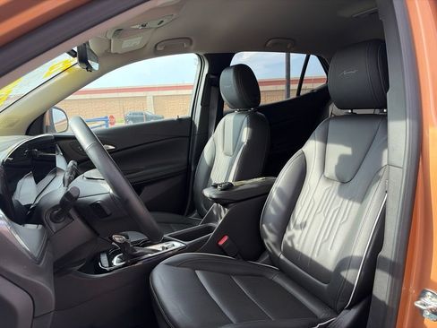 Used 2025 Buick Encore GX Avenir w/ Avenir Technology Package FWD image 16