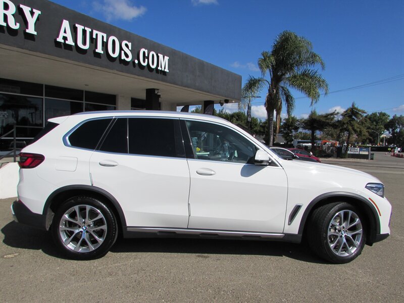 Used 2019 BMW X5 xDrive40i w/ Premium Package 2 AWD/4WD image 7