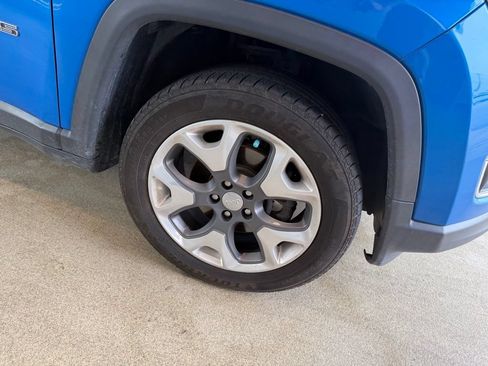 Used 2020 Jeep Compass Limited AWD/4WD image 7