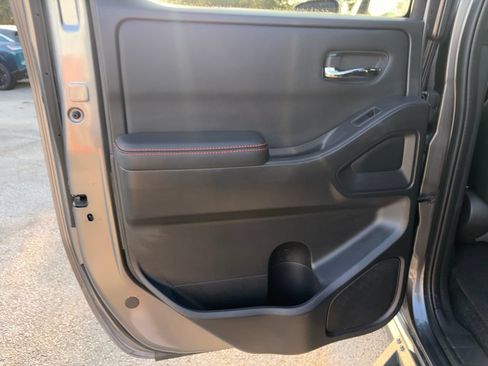 Used 2023 Nissan Frontier Pro-X w/ Pro-X Premium Package RWD image 24
